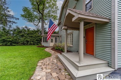 Welcome to 19 Winchester Road: an expansive 6 bedroom, 3 - photo 5