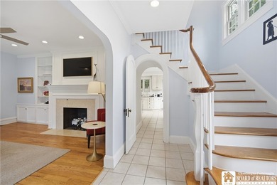 Welcome to 19 Winchester Road: an expansive 6 bedroom, 3 - photo 6