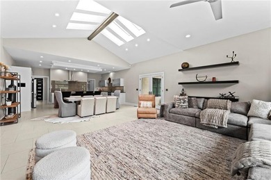 Absolutely Stunning 1 1/2 story Contemporary Estate Home on #5 - photo 19
