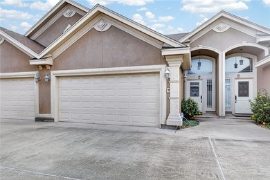 Beautiful gated 2 bedroom 2 bath with bonus office townhomee and - photo 1