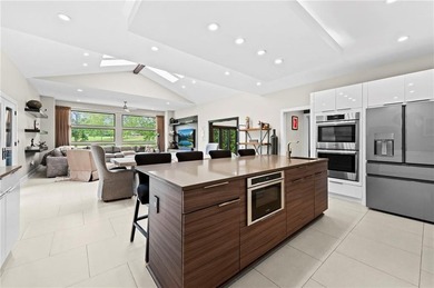 Absolutely Stunning 1 1/2 story Contemporary Estate Home on #5 - photo 27