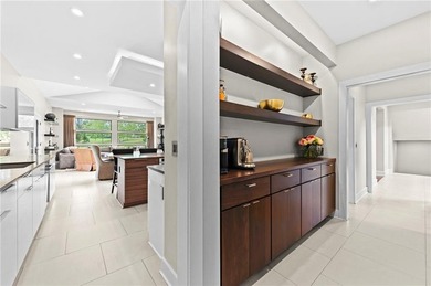 Absolutely Stunning 1 1/2 story Contemporary Estate Home on #5 - photo 31