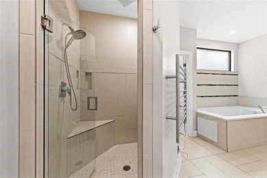 Absolutely Stunning 1 1/2 story Contemporary Estate Home on #5 - photo 37