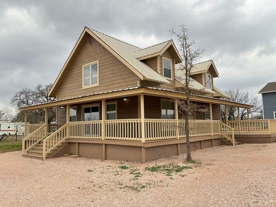 Exceptional income-producing investment in the heart of - photo 1