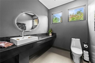 Absolutely Stunning 1 1/2 story Contemporary Estate Home on #5 - photo 41