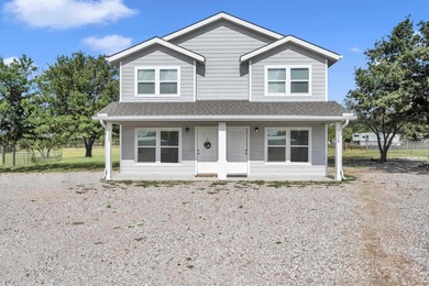 Exceptional income-producing investment in the heart of - photo 4