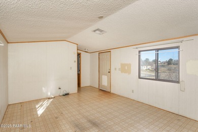 Discover an excellent opportunity in the highly desirable Unit