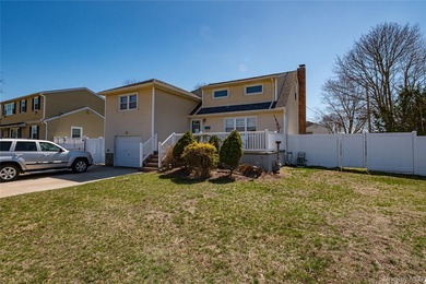 Opportunity awaits! Do not miss out on this gorgeous split level - photo 5