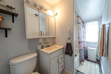 Opportunity awaits! Do not miss out on this gorgeous split level - photo 7