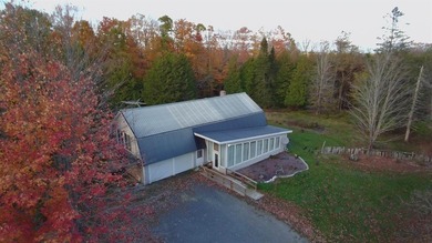 Welcome to your own slice of Maine paradise! This 3-bedroom