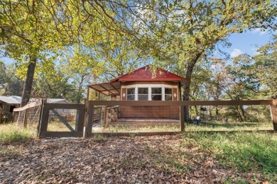 Enchanted Lakes Home For Sale in Mineola Texas