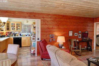 Great Opportunity to own this cozy, well maintained home with - photo 5