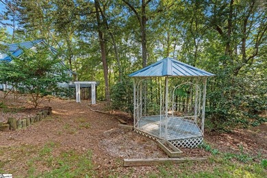 The home features 3 bedrooms, 2.5 bathrooms, and a spacious - photo 28