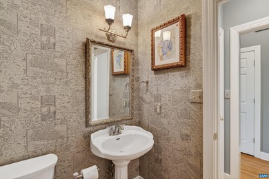 oBeautifully positioned home along the 8th fairway in Glenmore - photo 35
