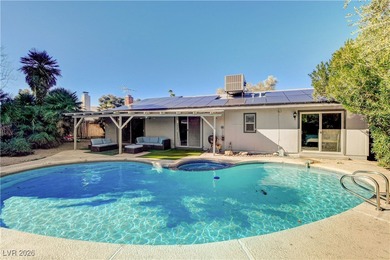 LOOK NO FURTHER! THIS HIDDEN TREASURE IS JUST MINUTES AWAY FROM