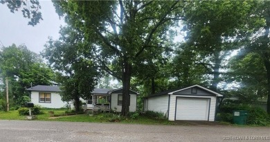 Lake Home For Sale in Camdenton, Missouri