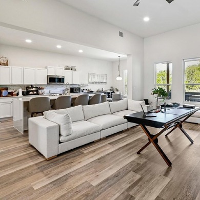 Welcome to this beautifully designed, priced-to-sell one-story - photo 10