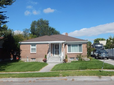 American Falls Lake Home For Sale in American Falls Idaho