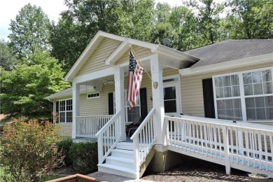 Lake Home For Sale in Westminster, South Carolina