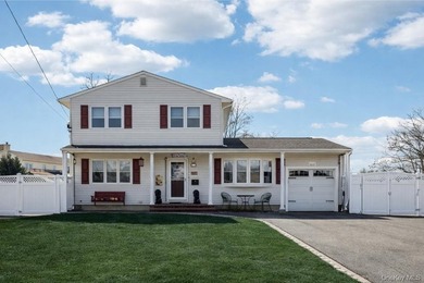 HOUSE FULLY AVAILABLE!! Welcome to this beautifully maintained - photo 1