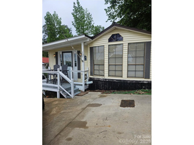 SELLER WILL PAY $1500.00 TOWARD BUYER CLOSING COSTS. Just in - photo 10