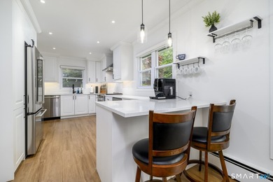 Wonderful West Norwalk Colonial with a stunning new kitchen is - photo 5