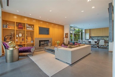 A Modern Architectural Masterpiece in the Heart of the City

