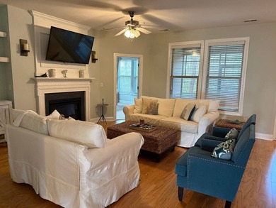 Welcome to your luxurious coastal retreat at 2402 Via Palma - photo 3