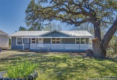 Lake Home For Sale in Canyon Lake, Texas