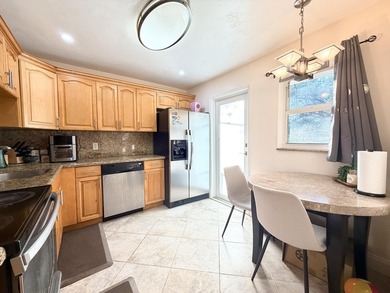 Welcome to this spacious and bright 2/2 corner unit with an - photo 13