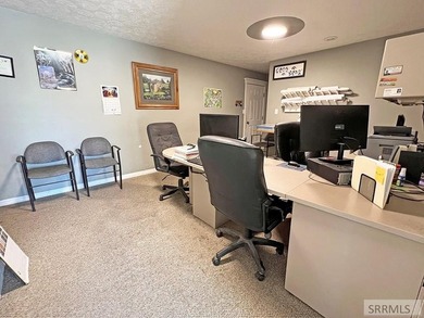 GREAT LOCATION FOR BUSINESS OPPORTUNITY! Property includes 2 - photo 13