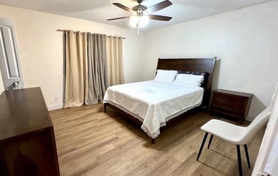 Welcome to this spacious and bright 2/2 corner unit with an - photo 18