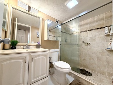 Welcome to this spacious and bright 2/2 corner unit with an - photo 19