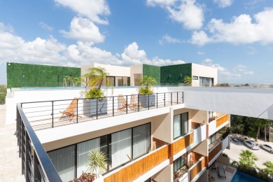 Luxury 3-Bedroom Penthouse with Private Pool & Lock-Off in Viva - photo 31