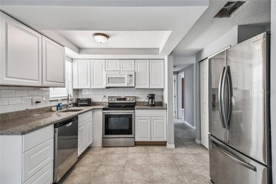 This charming WATERFRONT move-in-ready 2-bedroom home in Hudson - photo 14