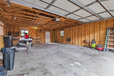 Enjoy lake life at its finest with this beautiful 4-bedroom - photo 23