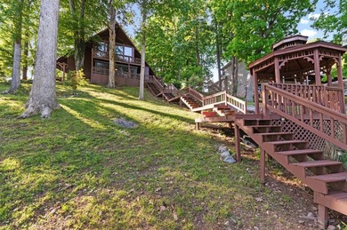 Enjoy lake life at its finest with this beautiful 4-bedroom - photo 27