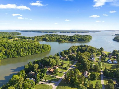 Enjoy lake life at its finest with this beautiful 4-bedroom - photo 34