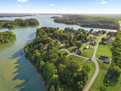 Enjoy lake life at its finest with this beautiful 4-bedroom - photo 36