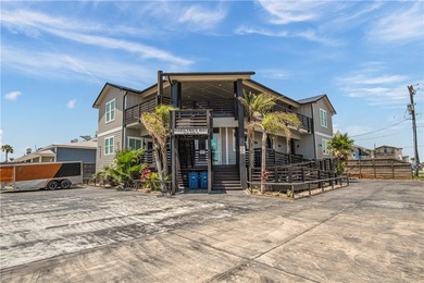 Prime commercial real estate located in the heart of Port - photo 2