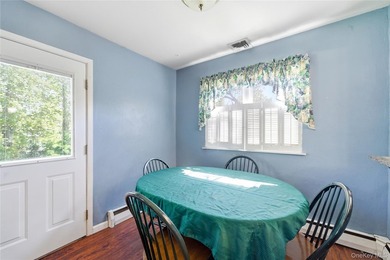 Welcome to this beautifully maintained home nestled in the heart - photo 18