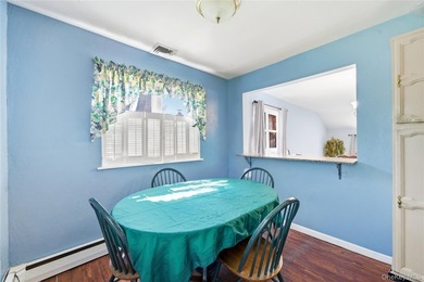 Welcome to this beautifully maintained home nestled in the heart - photo 19