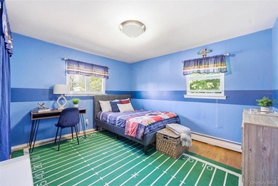 Welcome to this beautifully maintained home nestled in the heart - photo 21