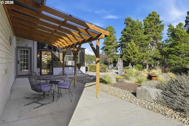 Very thoughtfully designed 1 level home on a private and secure - photo 33