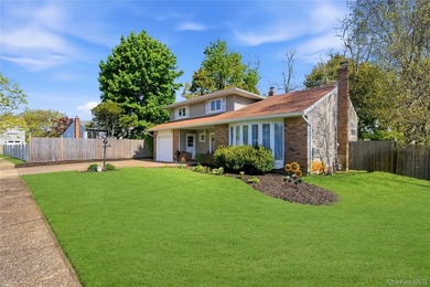 Welcome to this beautifully maintained home nestled in the heart - photo 41