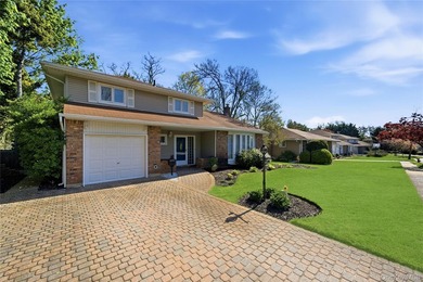 Welcome to this beautifully maintained home nestled in the heart - photo 42
