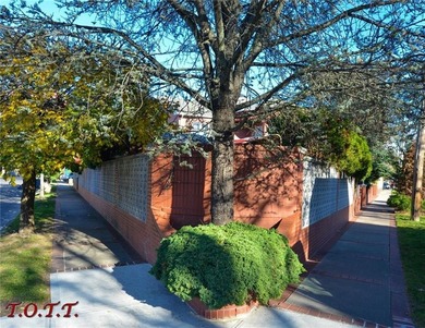 New to market the best house in Mill Basin must see to - photo 5