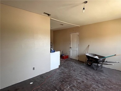 INVESTOR SPECIAL WITH OWNER FINANCING OPTIONS AVAILABLE! With - photo 5