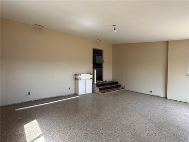 INVESTOR SPECIAL WITH OWNER FINANCING OPTIONS AVAILABLE! With - photo 10