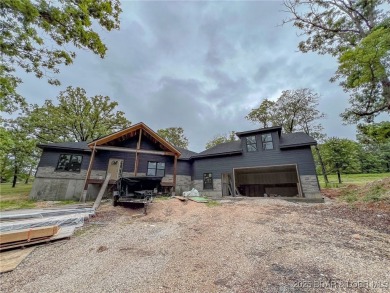 Lake Home Sale Pending in Linn Creek, Missouri